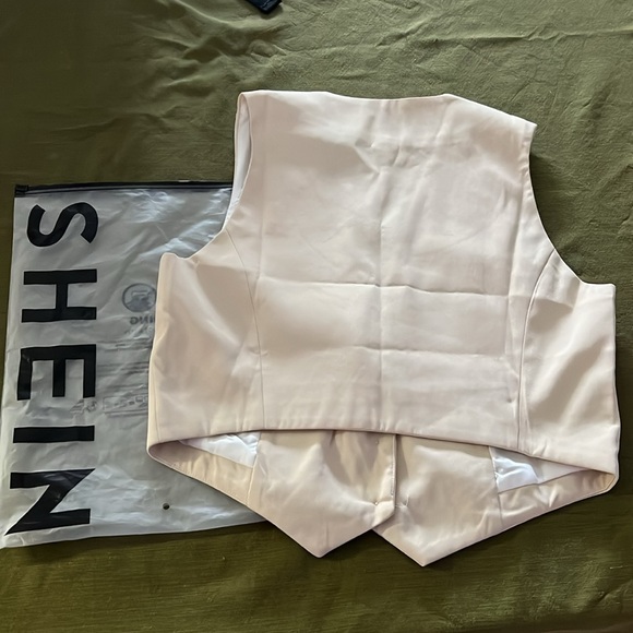 Vest - Picture 2 of 2